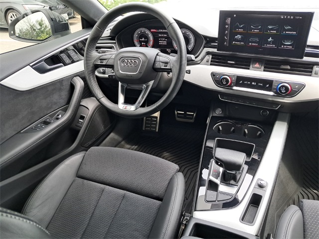 Vehicle image 11 of 28