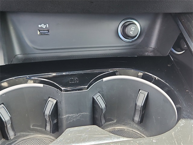 Vehicle image 32 of 33