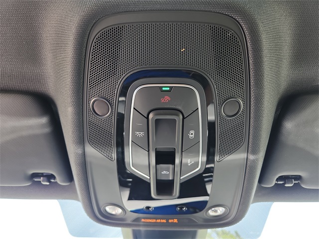 Vehicle image 33 of 33
