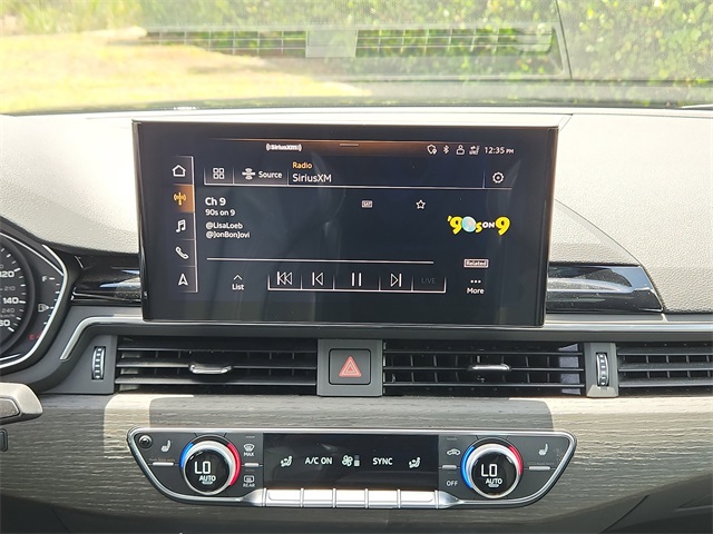Vehicle image 28 of 33