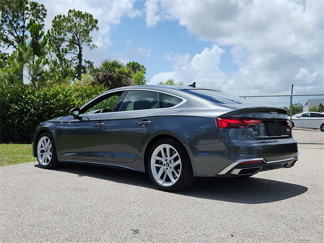 Vehicle image 4 of 33