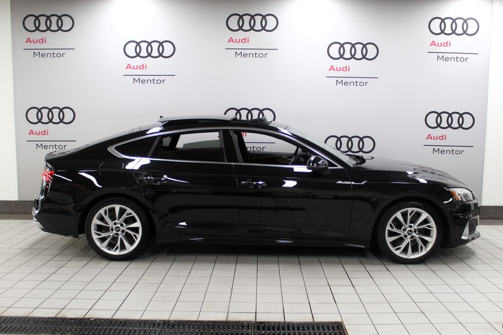 Vehicle image 4 of 34