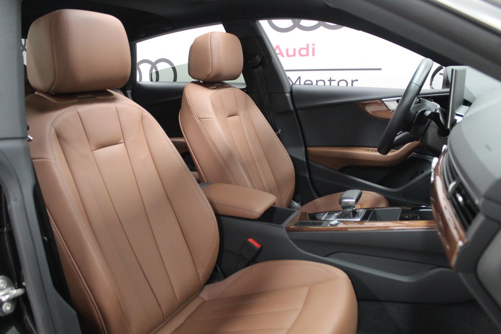 Vehicle image 27 of 34