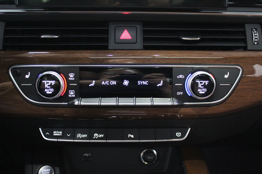 Vehicle image 17 of 34