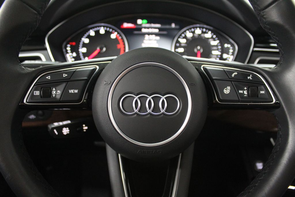 Vehicle image 21 of 34