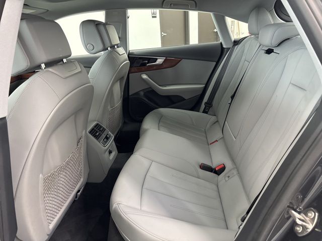 Vehicle image 15 of 62