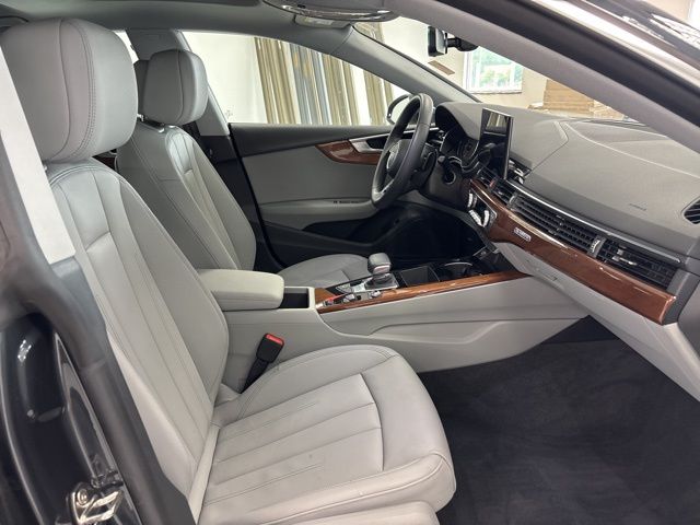 Vehicle image 16 of 62