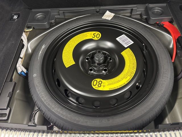 Vehicle image 43 of 62