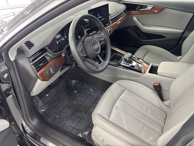 Vehicle image 19 of 62
