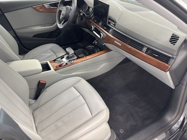 Vehicle image 44 of 62