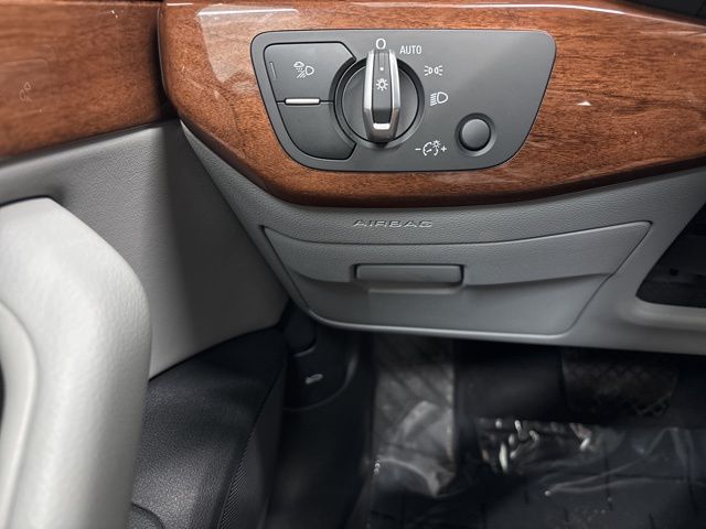 Vehicle image 48 of 62