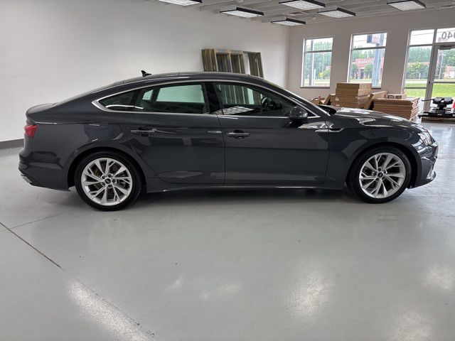 Vehicle image 5 of 62