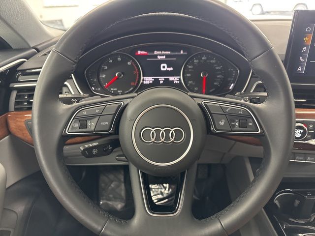 Vehicle image 45 of 62