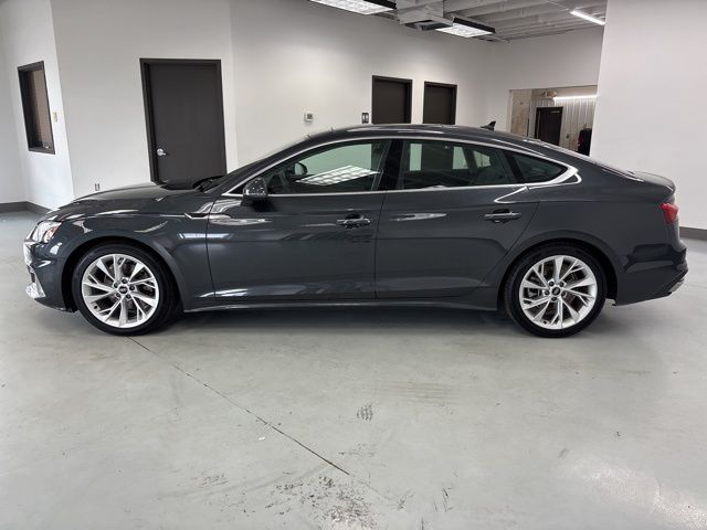Vehicle image 8 of 62