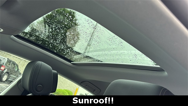 Vehicle image 15 of 36