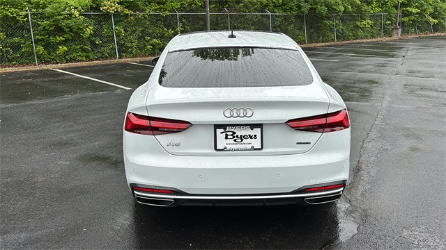 Vehicle image 8 of 36