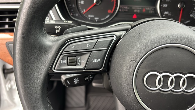 Vehicle image 21 of 36