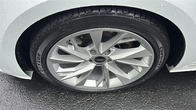 Vehicle image 35 of 36