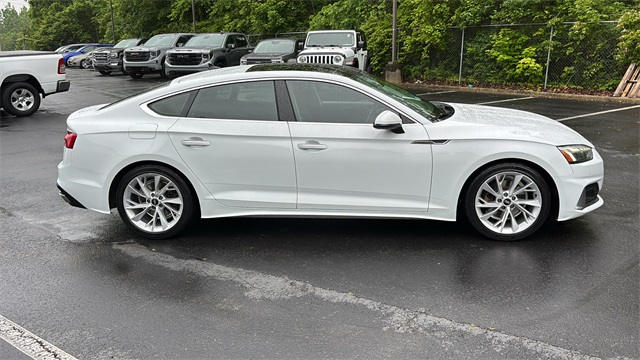 Vehicle image 6 of 36
