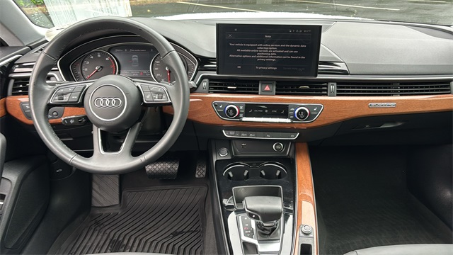 Vehicle image 17 of 36