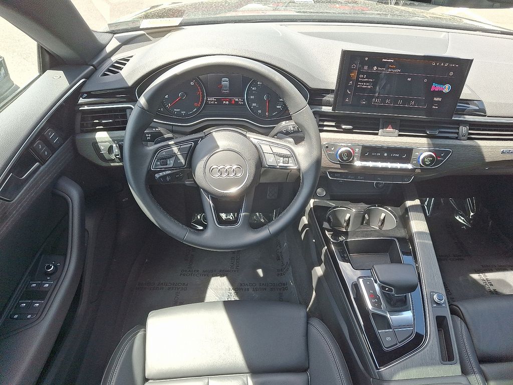 Vehicle image 11 of 30