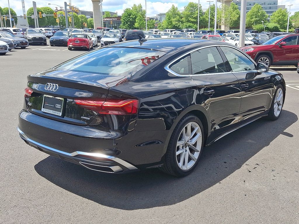 Vehicle image 4 of 30