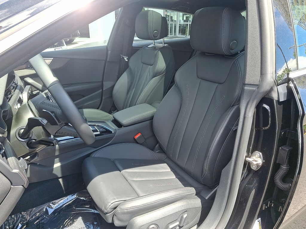Vehicle image 13 of 30