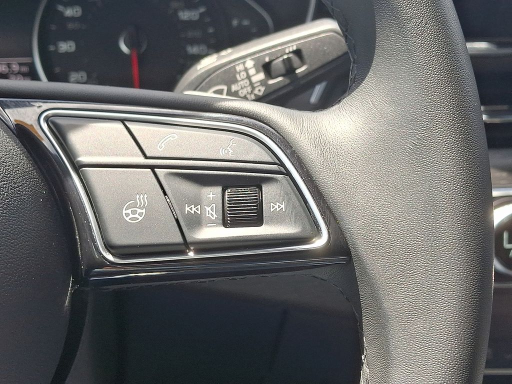 Vehicle image 22 of 30
