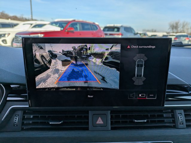 Vehicle image 14 of 28