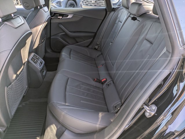 Vehicle image 21 of 28
