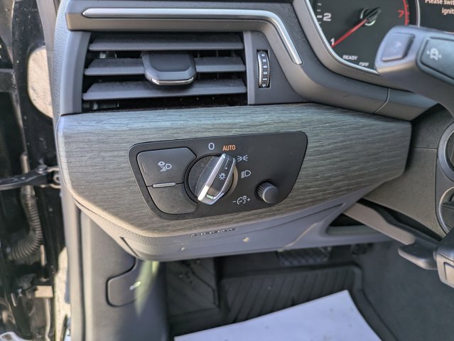 Vehicle image 18 of 28