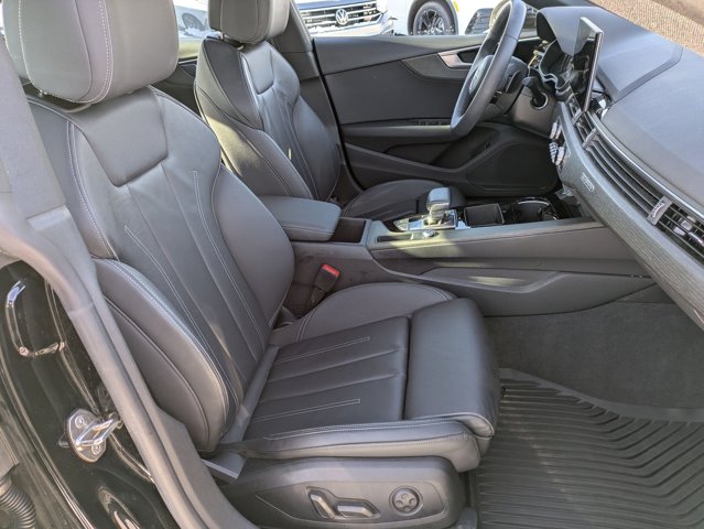 Vehicle image 25 of 28