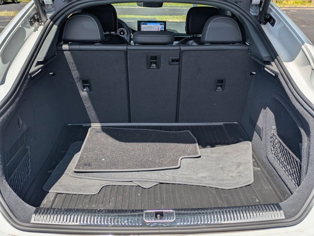 Vehicle image 9 of 30