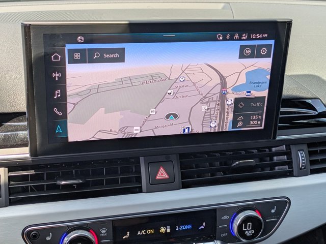 Vehicle image 21 of 30