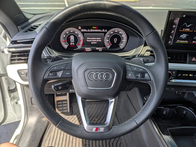 Vehicle image 18 of 30