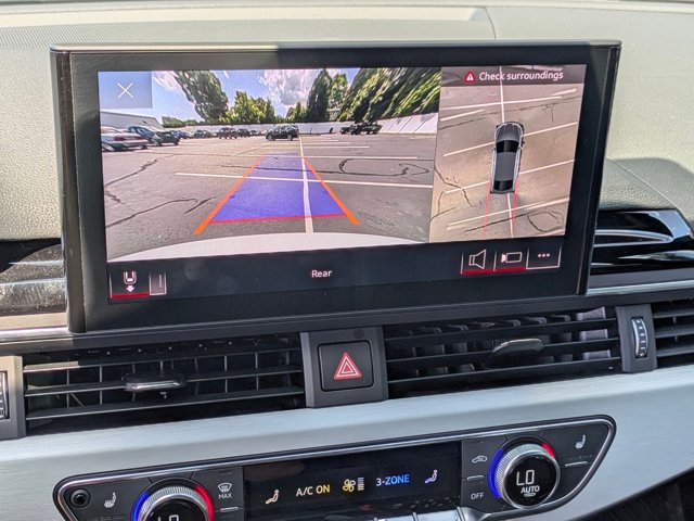 Vehicle image 23 of 30