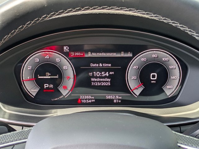 Vehicle image 19 of 30