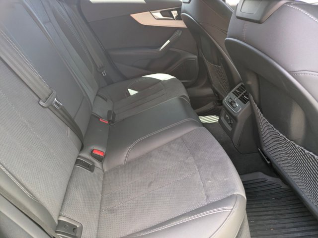 Vehicle image 10 of 30