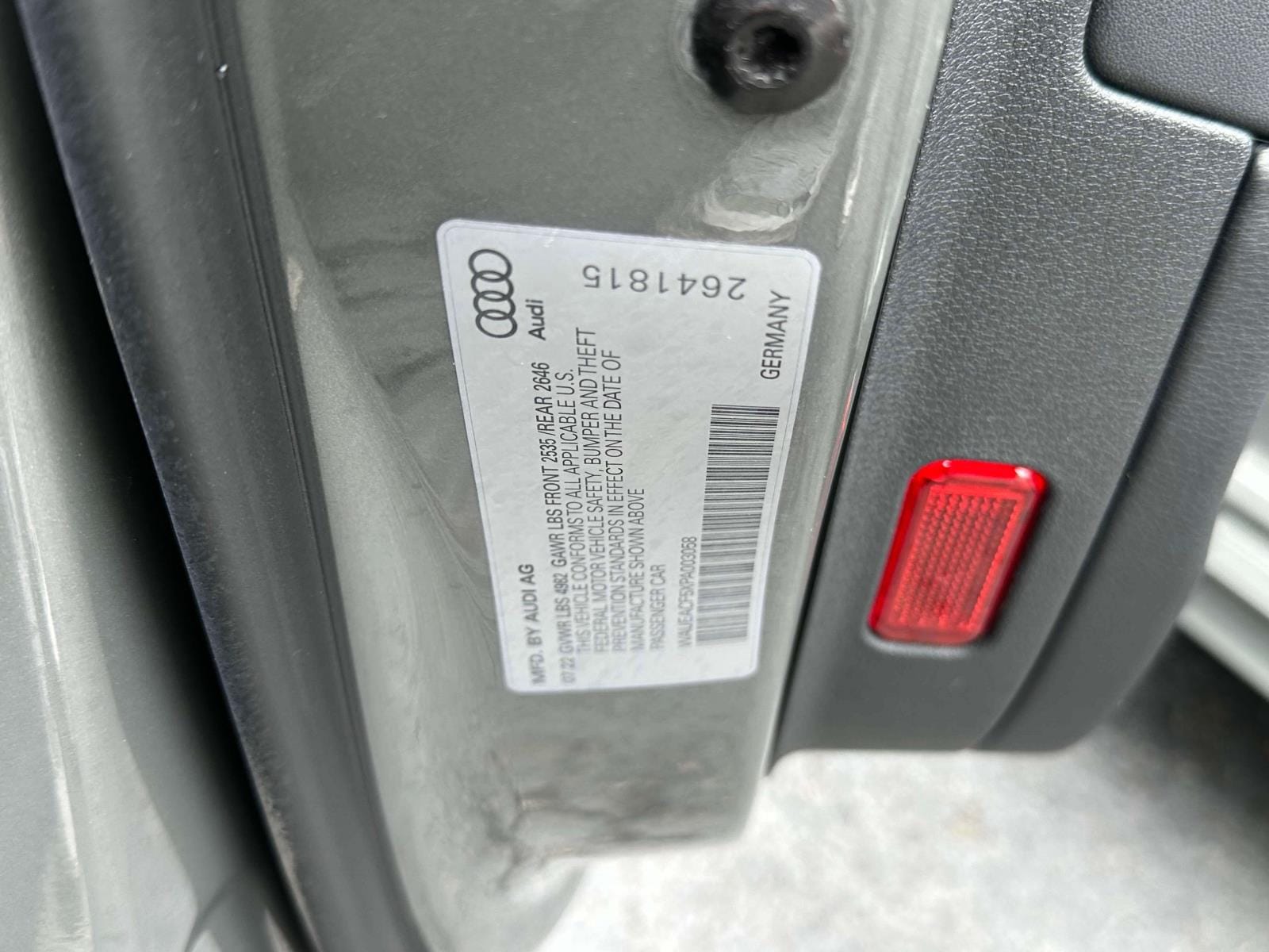Vehicle image 21 of 34