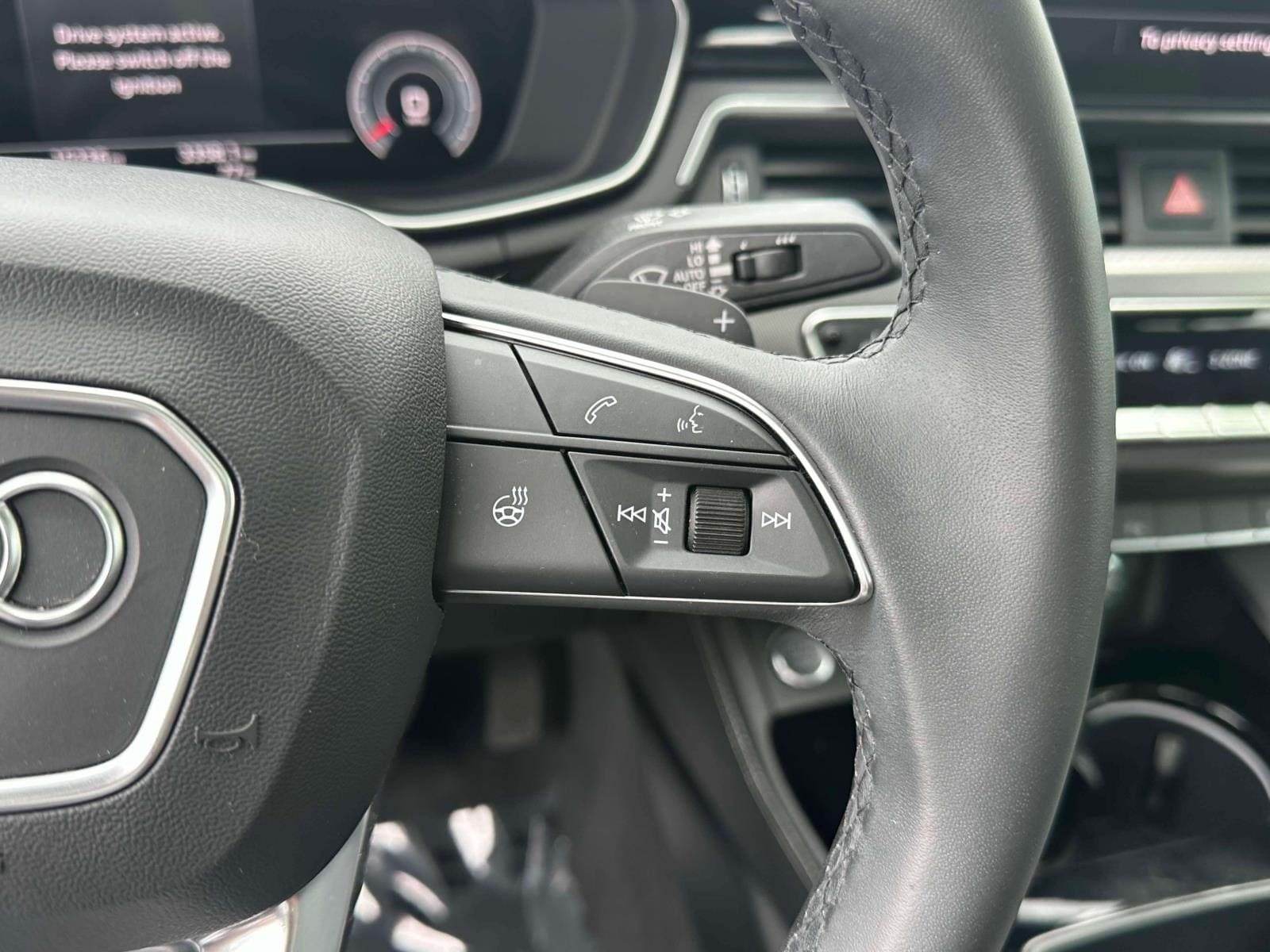 Vehicle image 11 of 34