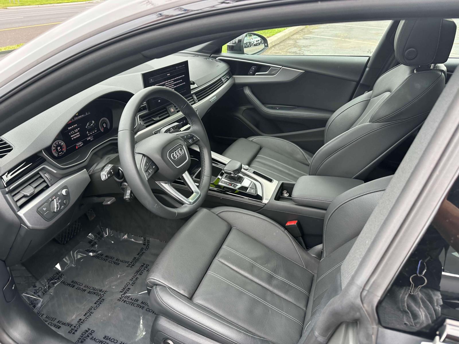 Vehicle image 9 of 34