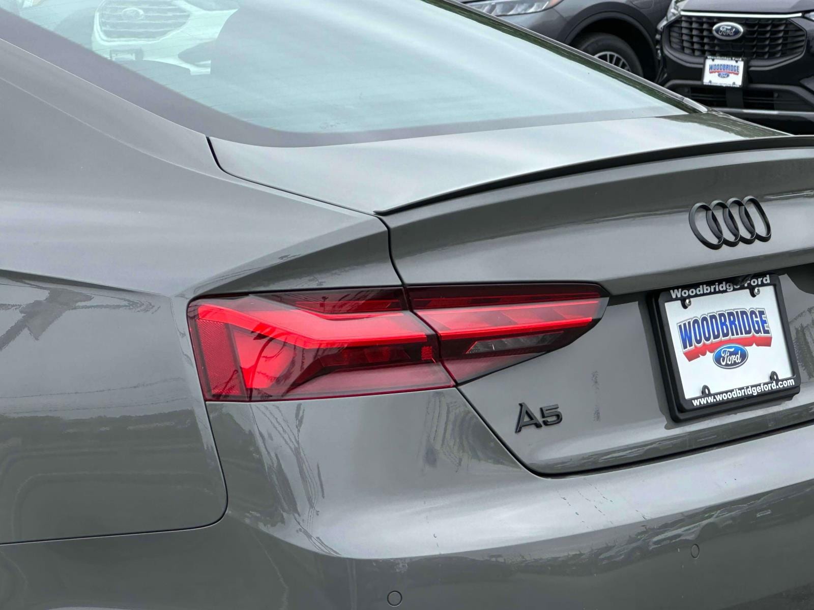 Vehicle image 33 of 34