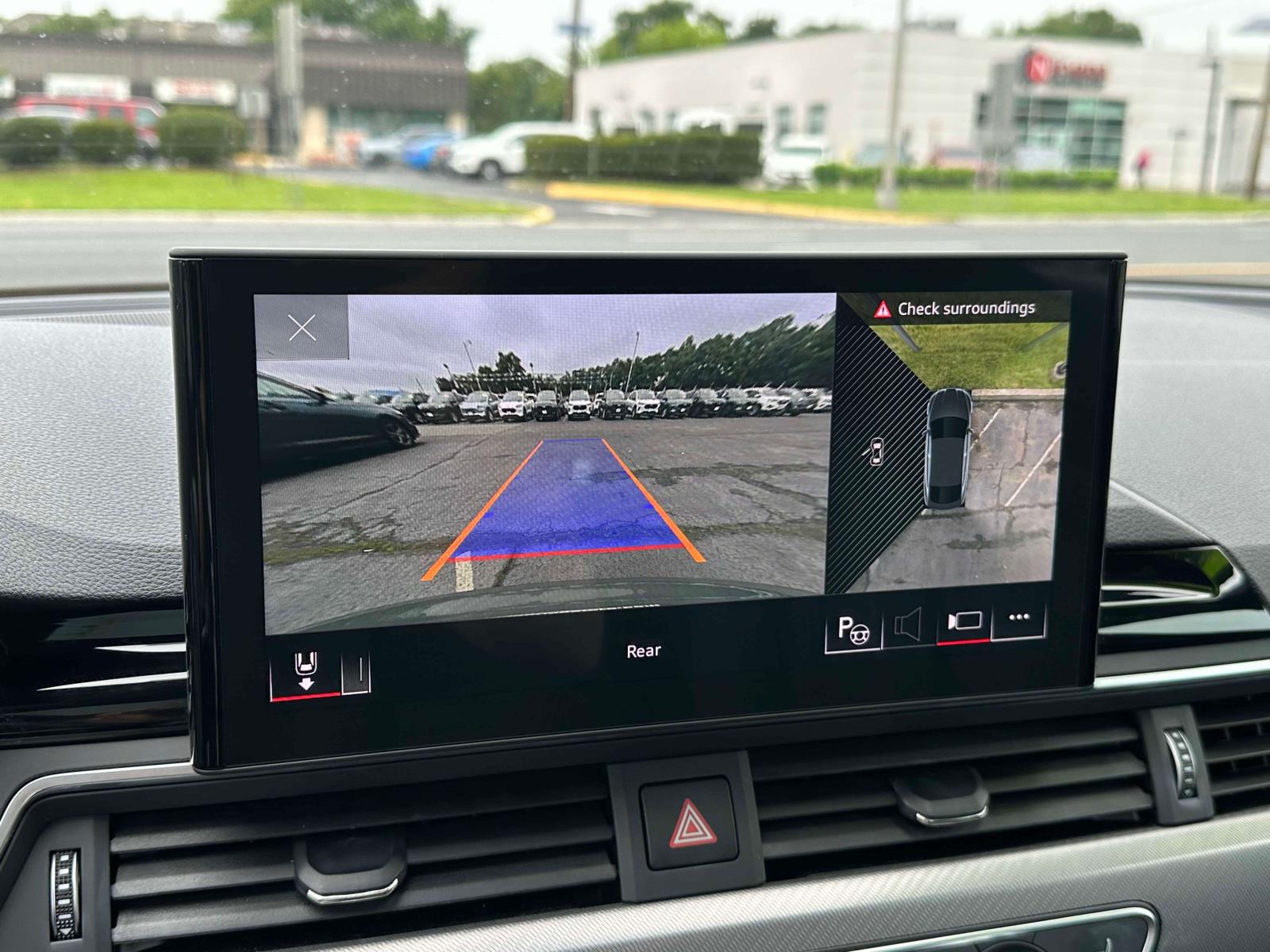 Vehicle image 14 of 34