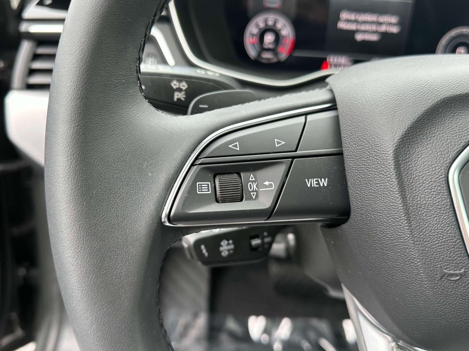 Vehicle image 27 of 34