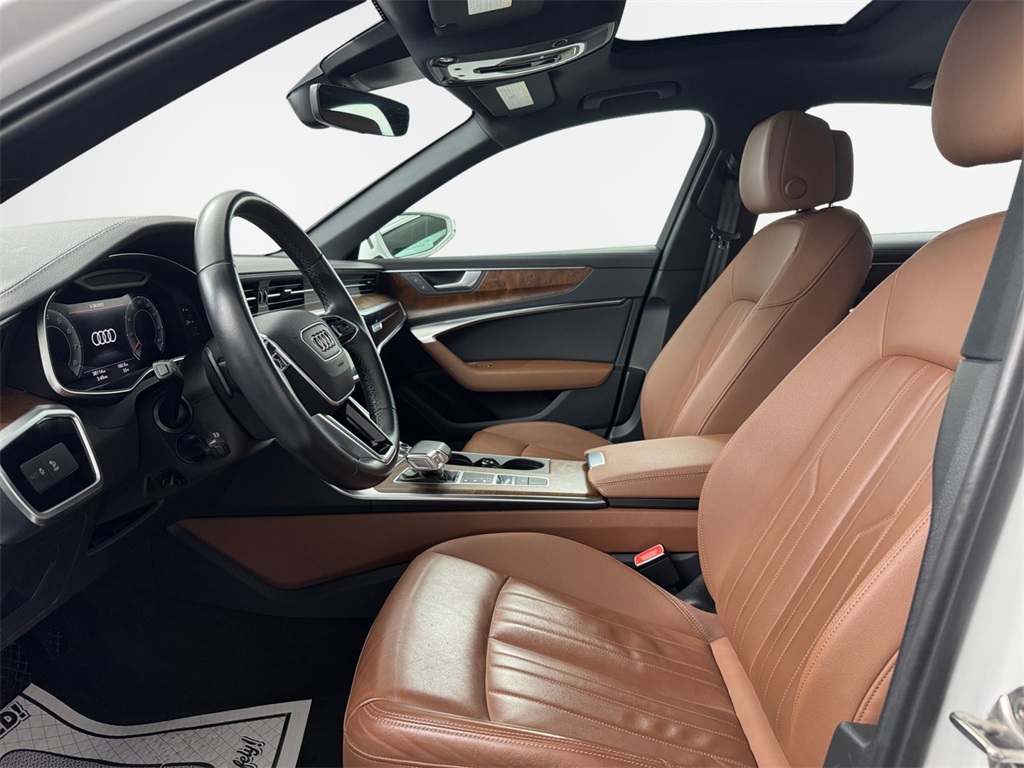 Vehicle image 11 of 32