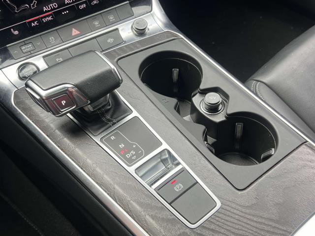 Vehicle image 26 of 29