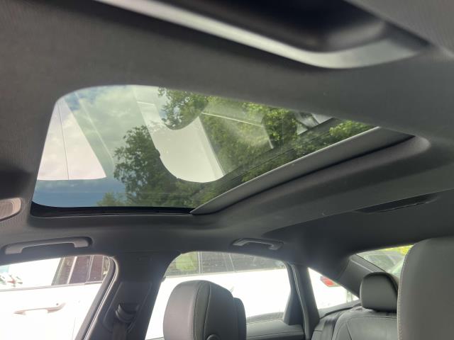 Vehicle image 18 of 29