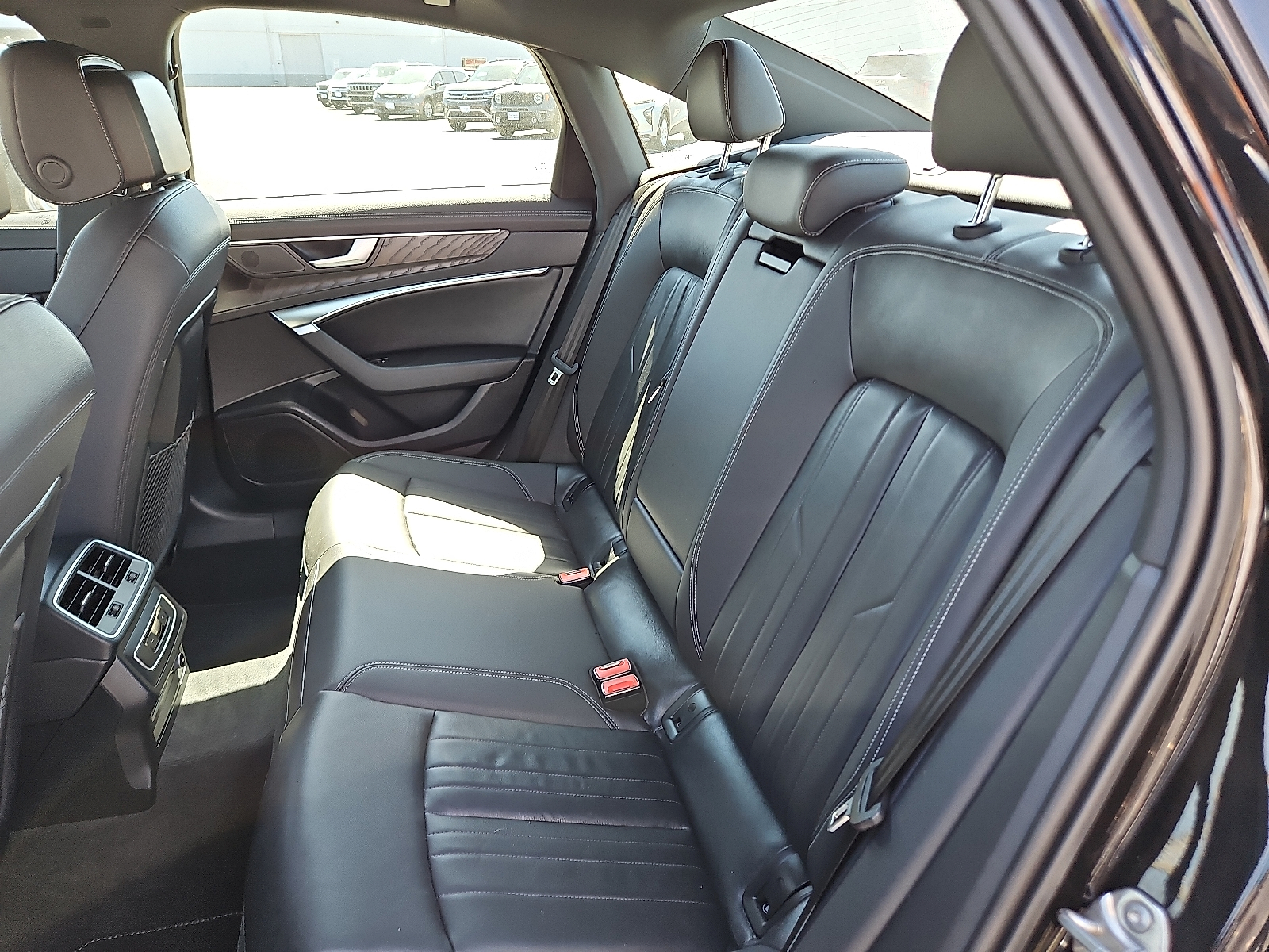 Vehicle image 6 of 12