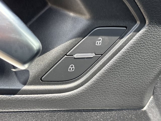 Vehicle image 26 of 49