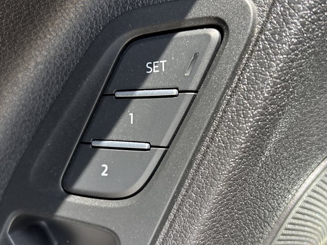Vehicle image 23 of 49